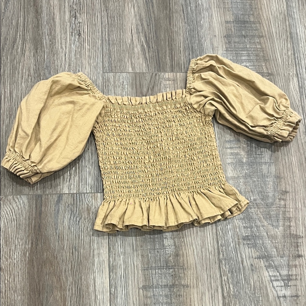 Seed Puff Sleeve / Smocked Front Top